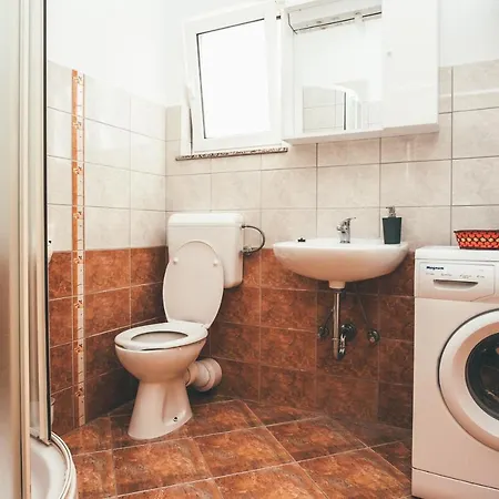 Appartement Matej 1 *